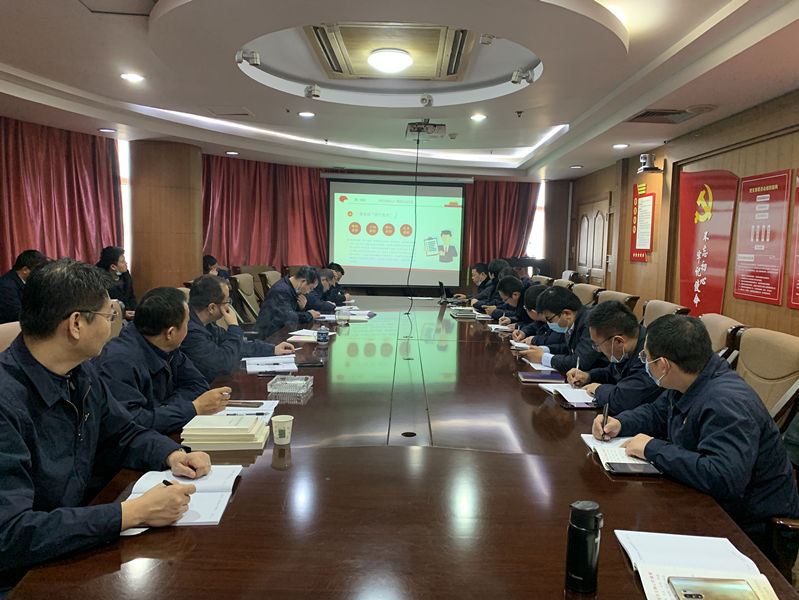 學(xué)生公寓上床下書桌 